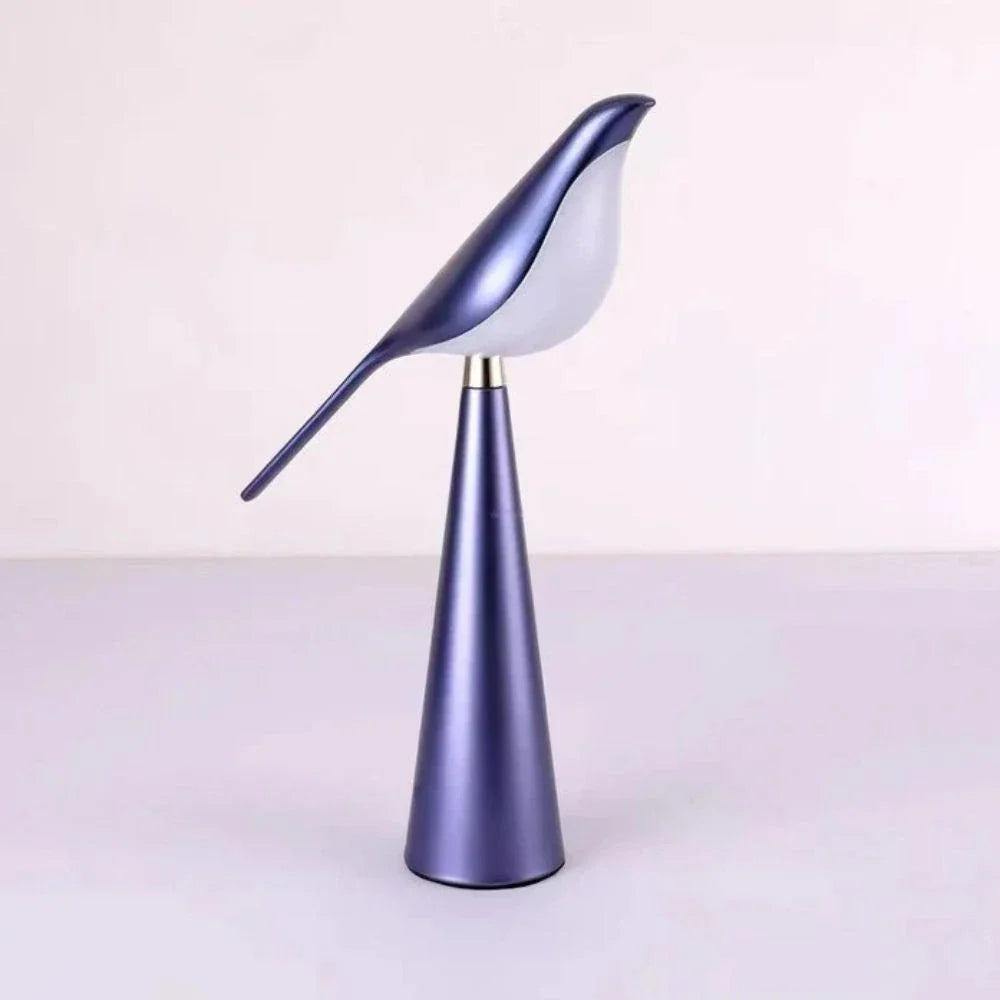 Serene Magpie Light