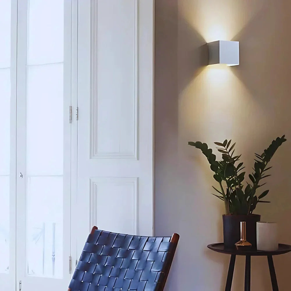 Adjustable Wall Light