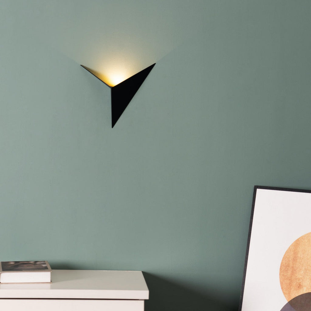 Trigon™ Wall Light